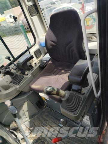 Takeuchi TB216 小型挖土機/掘鑿機<7t(小型挖掘機)