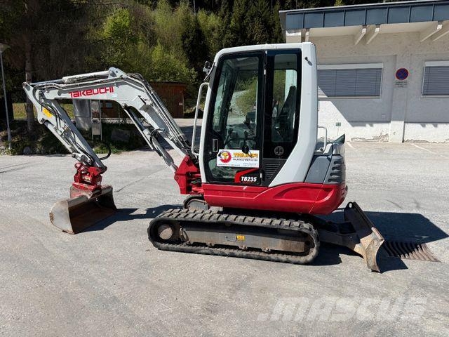 Takeuchi TB235 Powertilt Εκσκαφάκι (διαβολάκι) < 7t