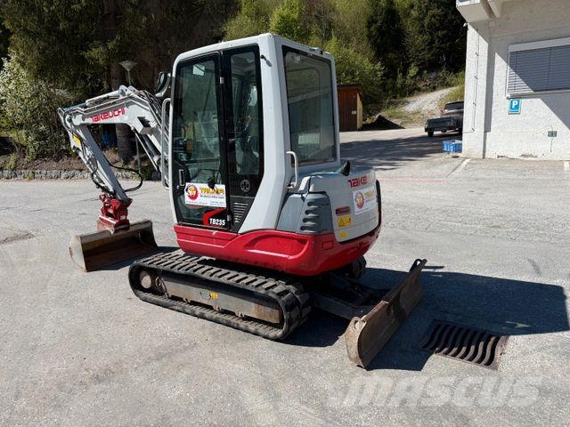 Takeuchi TB235 Powertilt Εκσκαφάκι (διαβολάκι) < 7t