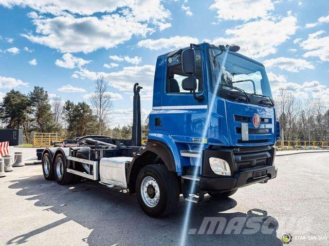 Tatra T158 PHOENIX 6x6 Euro 6 平板车