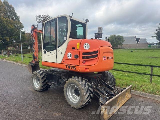Terex TW 75 Ratasekskavaatorid