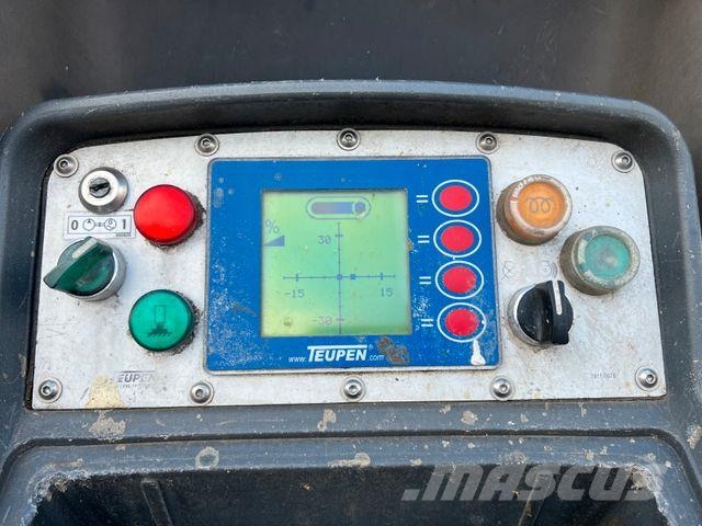 Teupen LEO 30T / 2.128h / 30m Arbeitshöhe Моторизирани платформи с ремарке