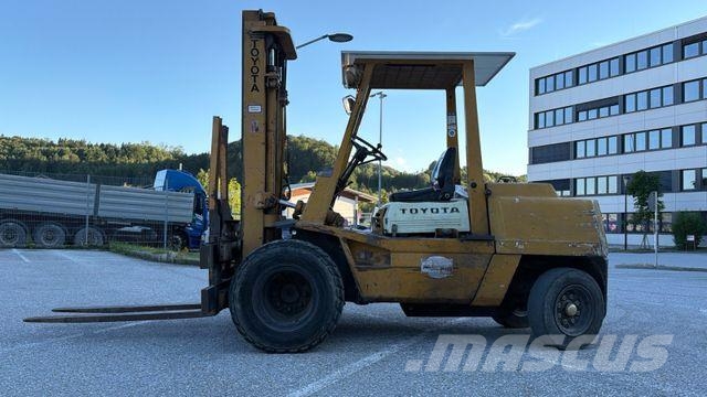 Toyota GELÄNDESTAPLER Terenski viličar