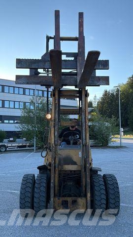 Toyota GELÄNDESTAPLER Terenski viličar