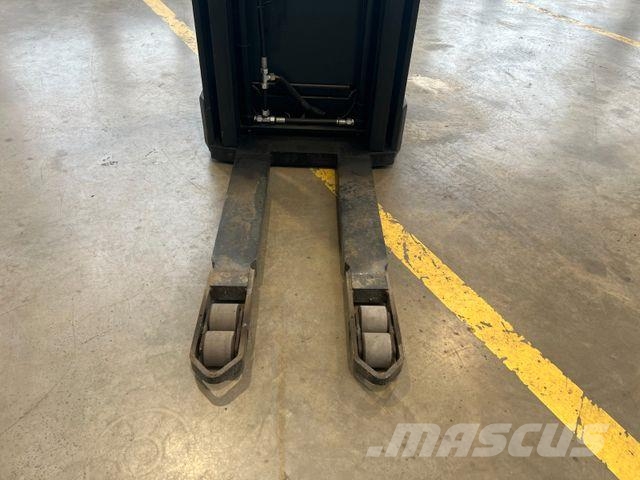 Toyota SPE 125 / nur 378h ! / Batterie 2025 / HH:3.35m 高举式装载机