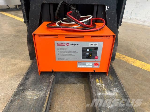 Toyota SPE 125 / nur 378h ! / Batterie 2025 / HH:3.35m 高举式装载机