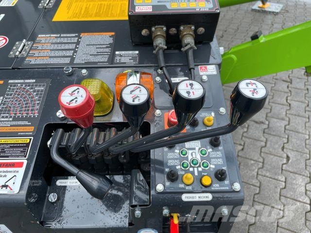 Unic URW295CBE/ Raupenkran / 8,8m / 2,9t Torenkranen