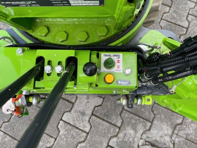Unic URW295CBE/ Raupenkran / 8,8m / 2,9t Torenkranen