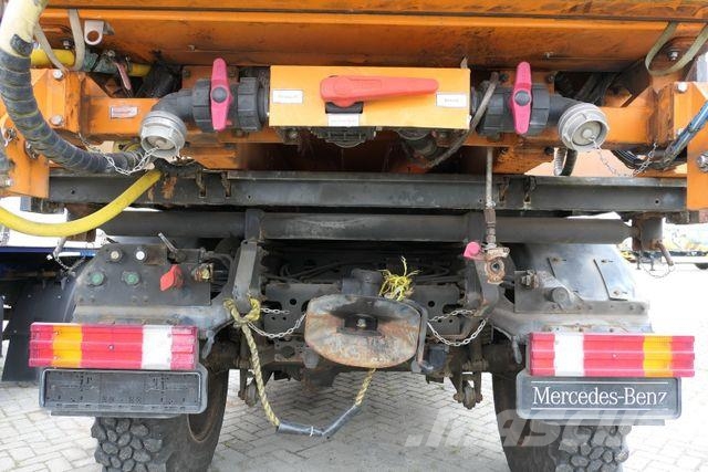Unimog 405/10, Anbauplatte, Schneeschild,Streuer Other