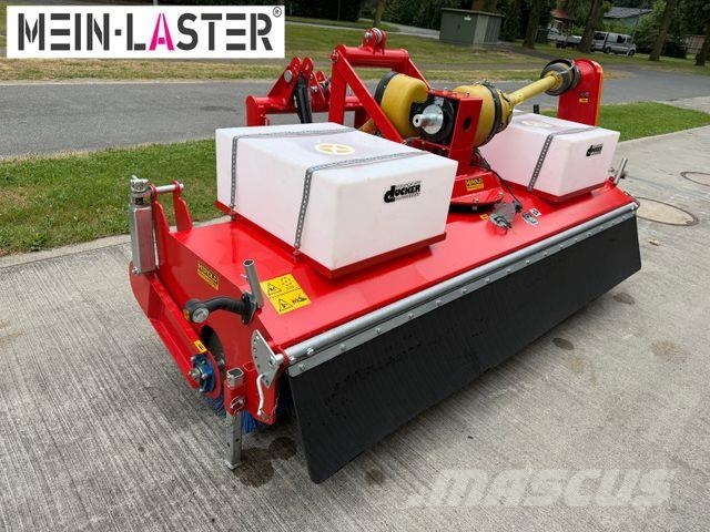 Unimog Dücker FKM 2400 Kehrmaschine mit 2´x Wassertank Otros tipos de vehículo de asistencia