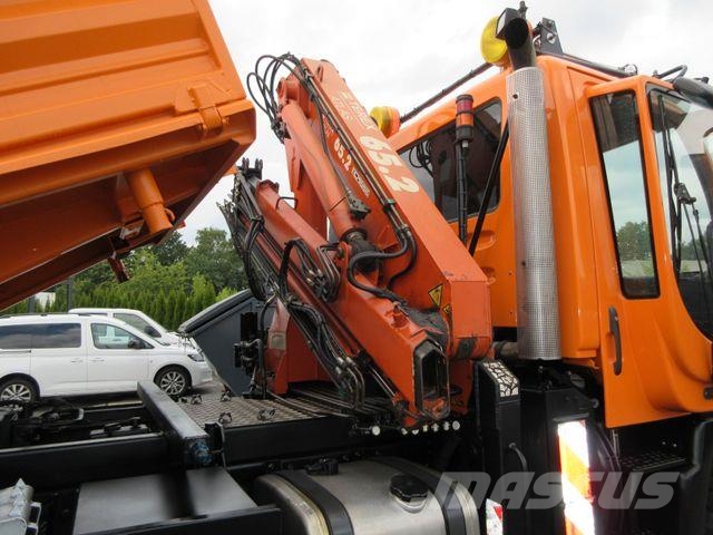 Unimog U 400 three-way tipper / Atlas crane 65.2, air con Bañeras basculantes usadas