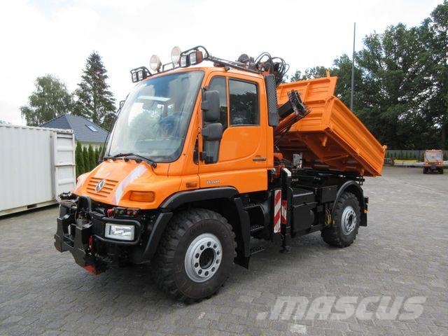 Unimog U 400 three-way tipper / Atlas crane 65.2, air con Bañeras basculantes usadas