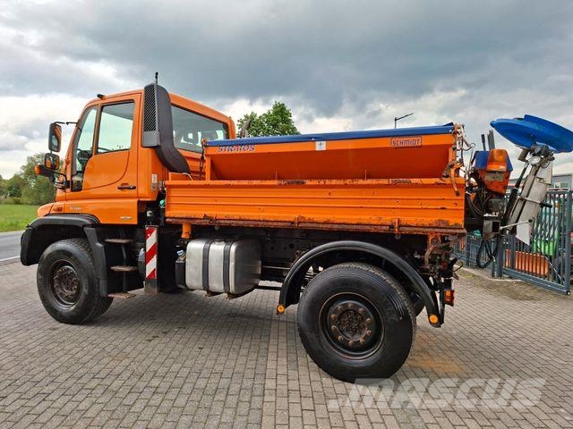 Unimog U400 Platós / Ponyvás teherautók