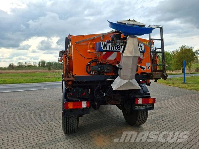 Unimog U400 Platós / Ponyvás teherautók