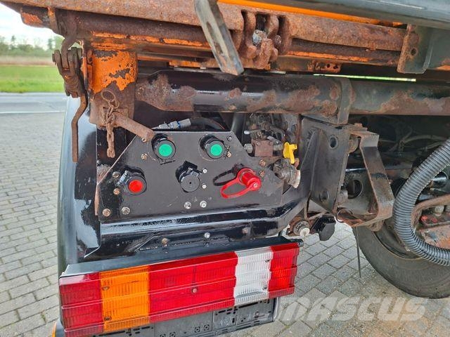 Unimog U400 Platós / Ponyvás teherautók