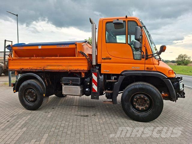 Unimog U400 Platós / Ponyvás teherautók