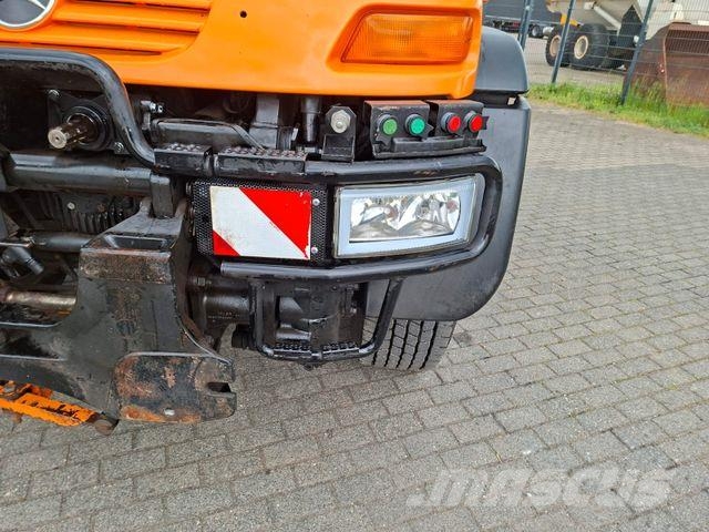 Unimog U400 Platós / Ponyvás teherautók
