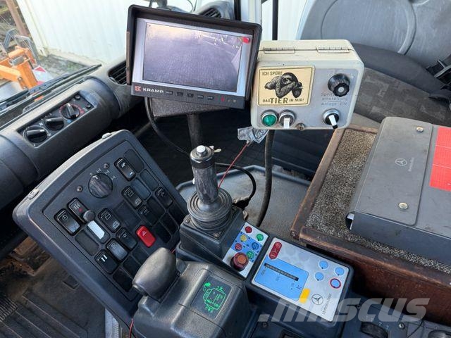 Unimog U400 mit Bitumspritze Breining + Besen 아스팔트 포장장비