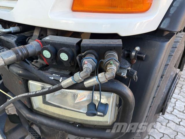 Unimog U400 mit Breining U2000 Bitumenspritze + Besen Egyéb