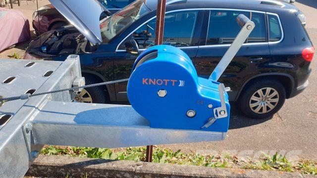 VESTA Trailers TRANSPORTER 45-3,5G Nutz.2756 kg Kevyet peräkärryt
