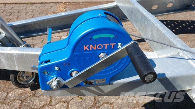 VESTA Trailers TRANSPORTER 45-3,5G Nutz.2756 kg Kevyet peräkärryt