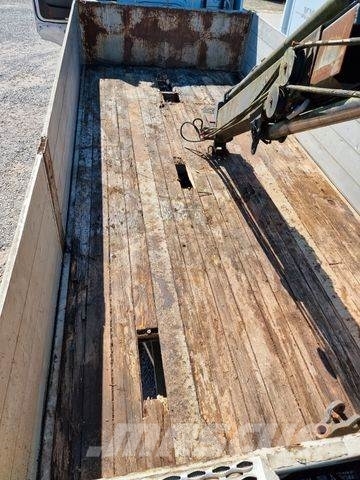 VM Trailers / Tri Axle crane Kran Hiab 095-1 Lavapuoliperävaunut