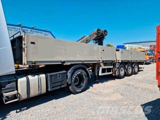 VM Trailers / Tri Axle crane Kran Hiab 095-1 Напівпричепи-платформи/бічне розвантаження