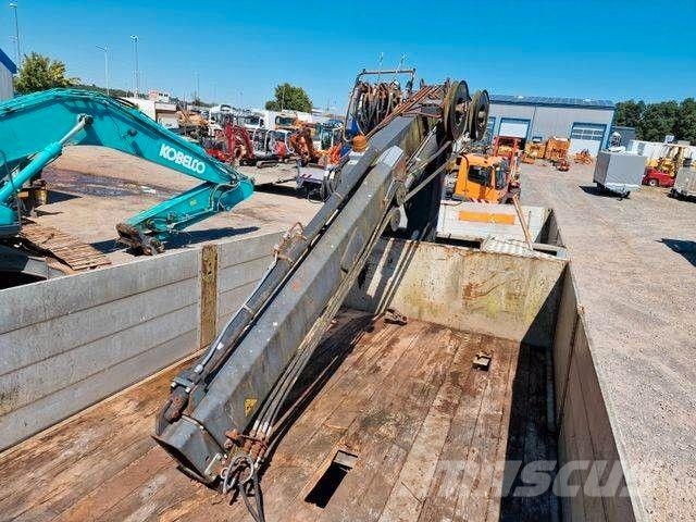 VM Trailers / Tri Axle crane Kran Hiab 095-1 Напівпричепи-платформи/бічне розвантаження