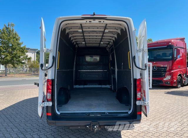 Volkswagen Crafter 35 Maxi KA/ FWD/ AC/ PDC/ Navi/ AHK 3.0t Furgonetas cerradas