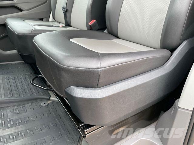 Volkswagen Crafter 35 KA L2H1/ FWD/ AC/ PDC + Cam./ 3 Sitze Furgonetas cerradas