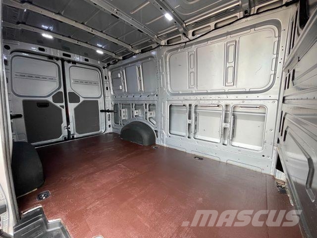 Volkswagen Crafter 35 KA L2H1/ FWD/ AC/ PDC + Cam./ 3 Sitze Furgonetas cerradas