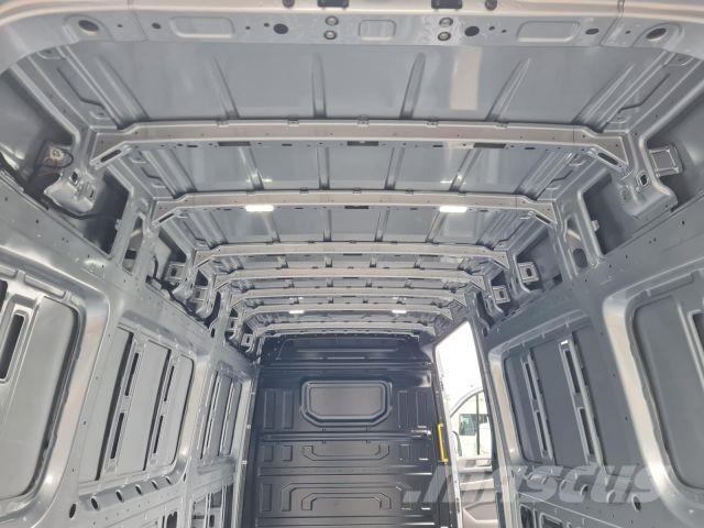 Volkswagen Crafter 35 Kasten L4H3 AG AHK KLIMA PDC TEMPOMAT شاحنة مقفلة