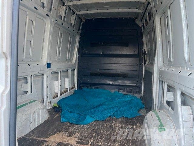 Volkswagen Crafter Kasten 30 mittel L2H2 Hochdach Preču pārvadāšanas furgoni