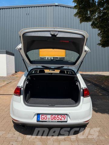 Volkswagen Golf VII Lim. Trendline BMT Carros
