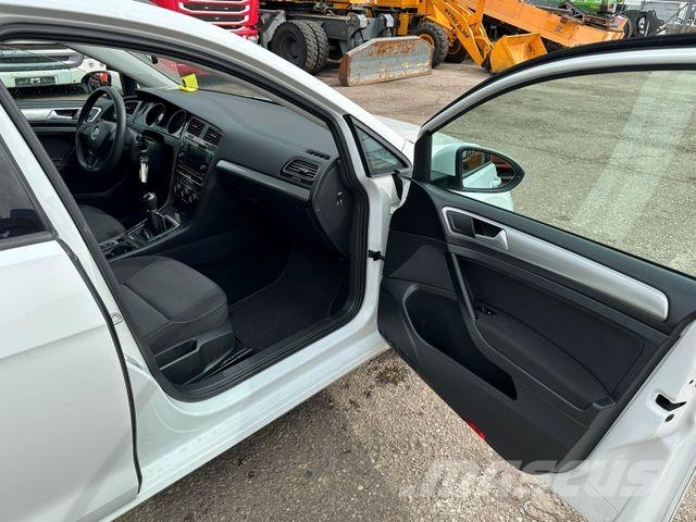 Volkswagen Golf VII Variant Trendline BMT/Start-Stopp Automobily