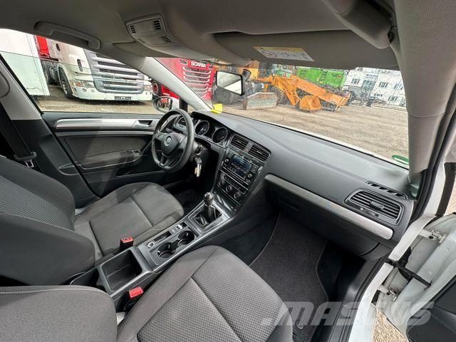 Volkswagen Golf VII Variant Trendline BMT/Start-Stopp Automobily
