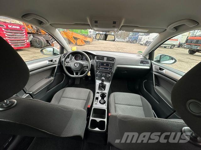 Volkswagen Golf VII Variant Trendline BMT/Start-Stopp Automobily