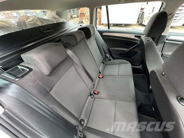 Volkswagen Golf VII Variant Trendline BMT/Start-Stopp Automobily
