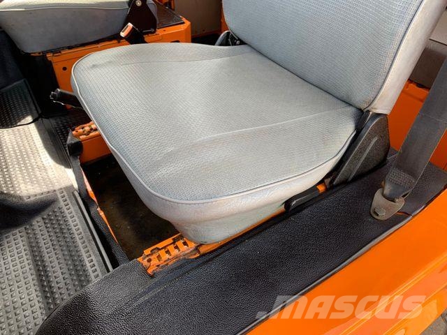 Volkswagen T3 Doka Pritsche Syncro 4x4/ AHK / 5 Sitze 皮卡车