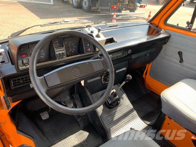 Volkswagen T3 Doka Pritsche Syncro 4x4/ AHK / 5 Sitze 皮卡车