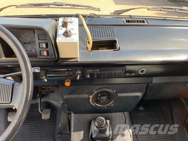 Volkswagen T3 Doka Pritsche Syncro 4x4/ AHK / 5 Sitze 皮卡车