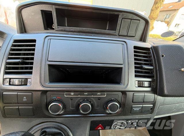 Volkswagen T5 Transporter - Kombi lang - 1.Hand - Automatik Carros