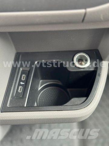 Volkswagen T6.1 Transporter Kombi lang 8 Sitzer Klima 廂式貨物運輸車