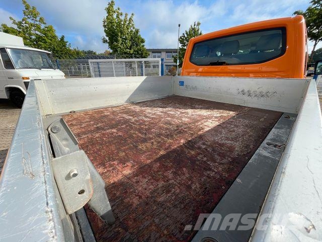 Volkswagen T6 DoKa Pritsche lang/ AC/ 6 Sitze/ AHK 2.5t 皮卡车