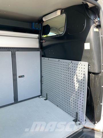 Volkswagen T6 KA lang/ 4x4/ AC/ Standhzg./ AHK/ Werkstatt شاحنة مقفلة