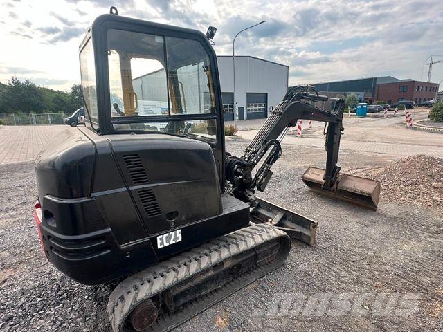 Volvo EC 25 حفارات صغيرة أقل من 7 طن (حفارات صغيرة)