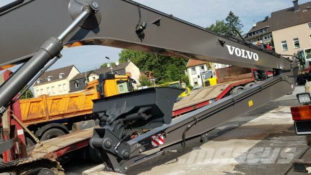 Volvo Ec 250 DNL mit Neu Long REach Arm 16 m Raupenbagger