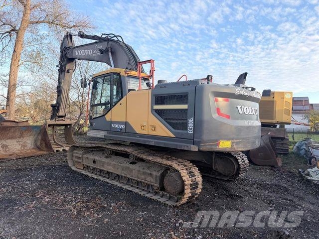 Volvo EC 300 EL Pelle sur chenilles