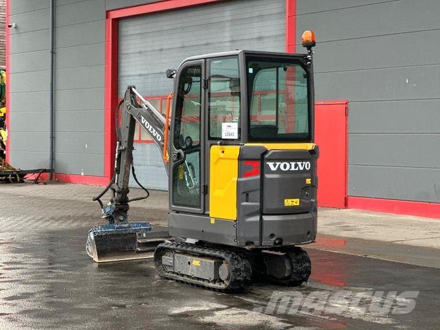 Volvo EC15E 2022 12kw Wechsler &amp; Schwenkschaufel Mini pelle < 7t