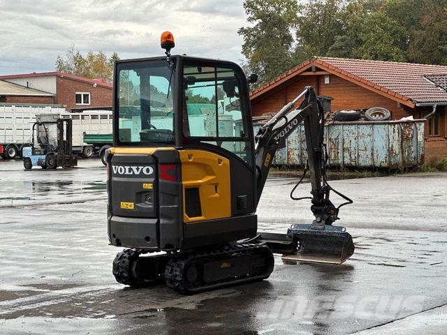 Volvo EC15E 2022 12kw Wechsler &amp; Schwenkschaufel Mini pelle < 7t